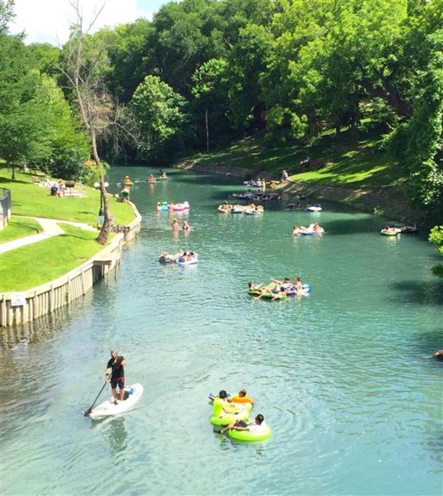 نيو بروانفيلز Comal Inn المظهر الخارجي الصورة